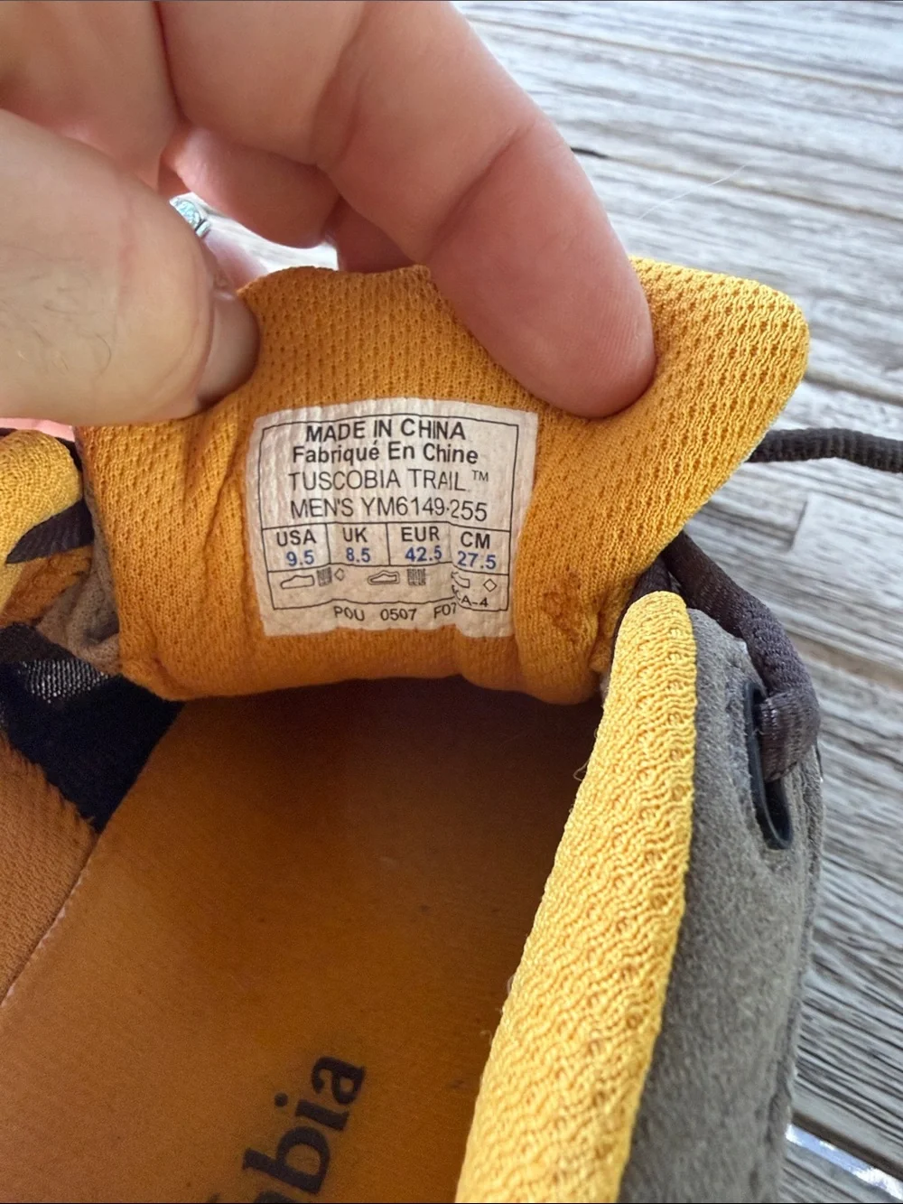 Columbia Men's Gray and Yellow Hiking Sneakers minor wear SMOKE FREE HOME